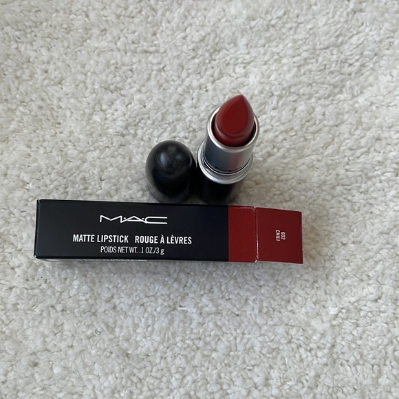 MAC Cosmetics Chili lipstick - Picture 3 of 3